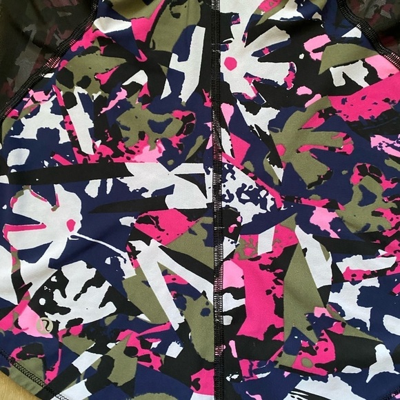 Lululemon Floral print Fast Lane Singlet Tank Top Pop Cut Boom Juice Multi Black - Picture 6 of 9